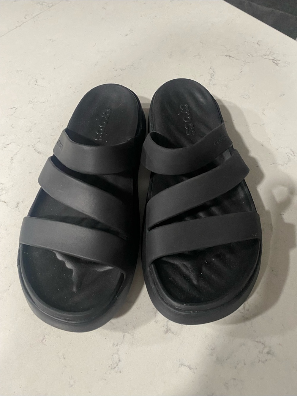 CROCS women’s size 7 Triple-Strap Slide Sandal - Black